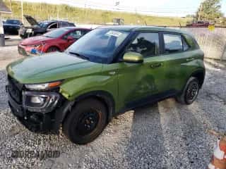 2020 Hyundai Venue SE z VIN KMHRB8A34LU027705, wystawiony jako Copart lot #72043824 z przebiegiem 66 639 mil mil oraz Szkoda całkowita • Salvage title. Historia ofert i sprzedaży dostępna na DreamBid. Obrazek 1.