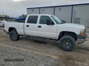 ✅ 2001 Chevrolet Silverado 2500HD LS • VIN: 1GCHK23U61F136848 • Lot: 92687445. Wystawiony na Copart z przebiegiem 252 847 mil. Bezpłatny archiwum sprzedaży aukcyjnych z USA i szczegółowy raport historii pojazdu na DreamBid. Zdjęcie 4.