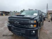 ✅ 2017 Chevrolet Silverado 2500HD LT • VIN: 1GC1KVEY9HF111035 • Lot: 41470279. Wystawiony na IAAI z przebiegiem 155 494 mil. Bezpłatny archiwum sprzedaży aukcyjnych z USA i szczegółowy raport historii pojazdu na DreamBid. Zdjęcie 6.