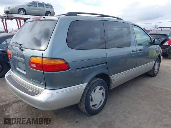✅ 1999 Toyota Sienna LE • VIN: 4T3ZF13C2XU136847 • Лот: 41663608. Опубликован ранее на IAAI с пробегом 178 581 миль. Бесплатный доступ к архиву аукционных продаж из США и подробный отчёт об истории автомобиля на DreamBid. Изображение 4.