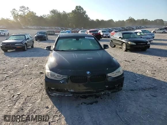 ✅ 2013 BMW 3 Series 335i xDrive • VIN: WBA3B9C5XDF585320 • Lot: 84989655. Listed on Copart with 112,365 mi. Free auction sales archive from the USA and detailed vehicle history report at DreamBid. Image 13.
