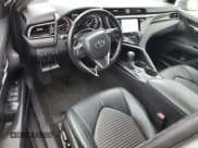 ✅ 2020 Toyota Camry SE • VIN: 4T1G11AK6LU328016 • Lot: 85437415. Wystawiony na Copart z przebiegiem 86 679 mil. Bezpłatny archiwum sprzedaży aukcyjnych z USA i szczegółowy raport historii pojazdu na DreamBid. Zdjęcie 8.