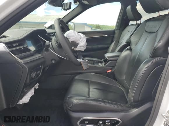 ✅ 2023 Jeep Grand Cherokee Overland • VIN: 1C4RJYD69P8788922 • Лот: 56283115. Опубликован ранее на Copart с пробегом 38 161 миль. Бесплатный доступ к архиву аукционных продаж из США и подробный отчёт об истории автомобиля на DreamBid. Изображение 7.