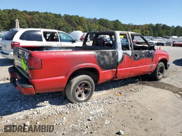 ✅ 2000 Chevrolet S-10 LS • VIN: 1GCCS1946YK188669 • Lot: 77562944. Wystawiony na Copart z przebiegiem Nie podano. Bezpłatny archiwum sprzedaży aukcyjnych z USA i szczegółowy raport historii pojazdu na DreamBid. Zdjęcie 3.
