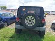 ✅ 2007 Jeep Wrangler Unlimited Sahara • VIN: 1J4GA59117L162954 • Lot: 42709530. Listed on IAAI with Not provided. Free auction sales archive from the USA and detailed vehicle history report at DreamBid. Image 16.