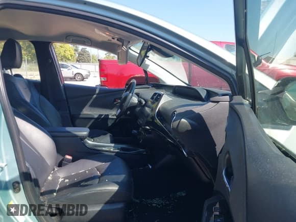 ✅ 2016 Toyota Prius Four • VIN: JTDKARFU4G3004551 • Lot: 43214616. Listed on IAAI with 185,688 mi. Free auction sales archive from the USA and detailed vehicle history report at DreamBid. Image 5.