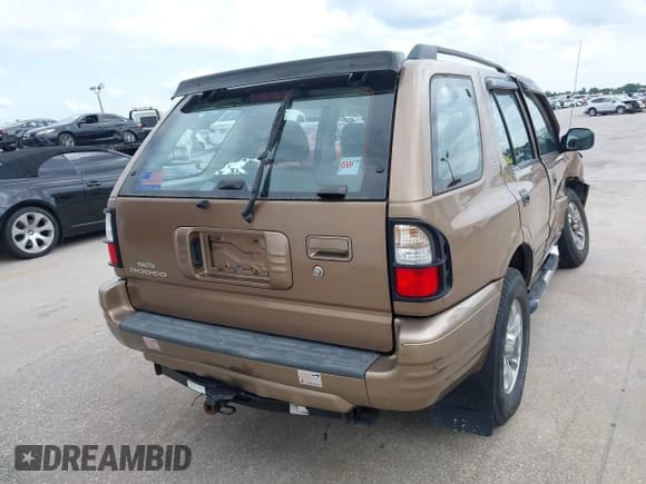 ✅ 2000 Isuzu Rodeo S • VIN: 4S2CK58W3Y4316966 • Lot: 42003598. Listed on IAAI with 106,187 mi. Free auction sales archive from the USA and detailed vehicle history report at DreamBid. Image 16.