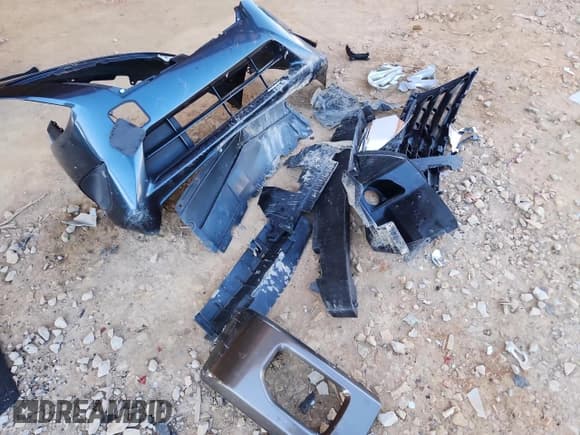 ✅ 2016 Nissan Versa S • VIN: 3N1CN7AP6GL897585 • Lot: 84560215. Listed on Copart with 84,225 mi. Free auction sales archive from the USA and detailed vehicle history report at DreamBid. Image 12.