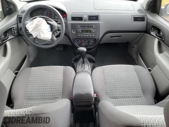 ✅ 2006 Ford Focus SE • VIN: 1FAFP36N66W110993 • Lot: 80503745. Wystawiony na Copart z przebiegiem 54 083 mil. Bezpłatny archiwum sprzedaży aukcyjnych z USA i szczegółowy raport historii pojazdu na DreamBid. Zdjęcie 8.