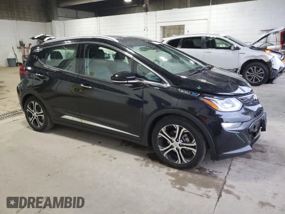 ✅ 2020 Chevrolet Bolt EV Premier • VIN: 1G1FZ6S02L4146941 • Лот: 87459815. Опубликован ранее на Copart с пробегом 27 208 миль. Бесплатный доступ к архиву аукционных продаж из США и подробный отчёт об истории автомобиля на DreamBid. Изображение 4.