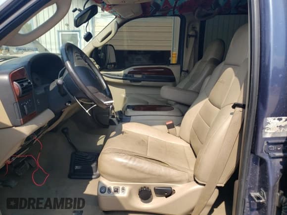 ✅ 2007 Ford F-350 XL • VIN: 1FTWW31P57EB52262 • Lot: 60138785. Listed on Copart with 170,721 mi. Free auction sales archive from the USA and detailed vehicle history report at DreamBid. Image 7.