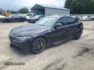 ✅ 2020 Alfa Romeo Giulia Quadrifoglio • VIN: ZARFAMEVXL7626742 • Lot: 72028684. Wystawiony na Copart z przebiegiem Nie podano. Bezpłatny archiwum sprzedaży aukcyjnych z USA i szczegółowy raport historii pojazdu na DreamBid. Zdjęcie 1.