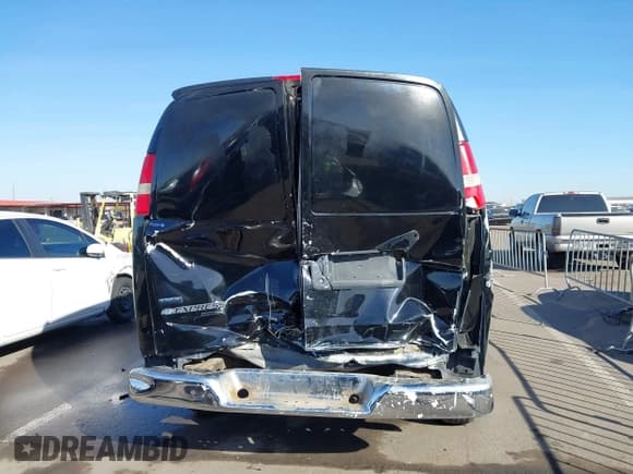 ✅ 2011 Chevrolet Express Cargo • VIN: 1GCWGFCG6B1129567 • Lot: 41596427. Listed on IAAI with 144,387 mi. Free auction sales archive from the USA and detailed vehicle history report at DreamBid. Image 16.
