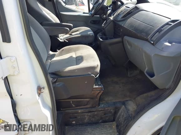 ✅ 2017 Ford Transit XL • VIN: 1FBZX2ZM8HKA10722 • Lot: 42993074. Wystawiony na IAAI z przebiegiem 150 411 mil. Bezpłatny archiwum sprzedaży aukcyjnych z USA i szczegółowy raport historii pojazdu na DreamBid. Zdjęcie 5.