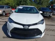 ✅ 2017 Toyota Corolla L • VIN: 2T1BURHE1HC952136 • Lot: 43296570. Wystawiony na IAAI z przebiegiem 178 399 mil. Bezpłatny archiwum sprzedaży aukcyjnych z USA i szczegółowy raport historii pojazdu na DreamBid. Zdjęcie 12.