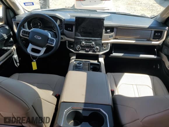 ✅ 2024 Ford Expedition Limited • VIN: 1FMJU1K88REA11681 • Lot: 48700995. Wystawiony na Copart z przebiegiem 28 948 mil. Bezpłatny archiwum sprzedaży aukcyjnych z USA i szczegółowy raport historii pojazdu na DreamBid. Zdjęcie 8.