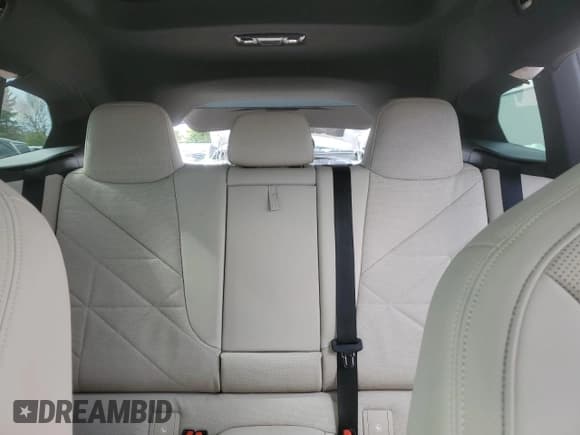 ✅ 2023 BMW iX • VIN: WB513CF01PCK60030 • Lot: 75179464. Wystawiony na Copart z przebiegiem 35 765 mil. Bezpłatny archiwum sprzedaży aukcyjnych z USA i szczegółowy raport historii pojazdu na DreamBid. Zdjęcie 10.