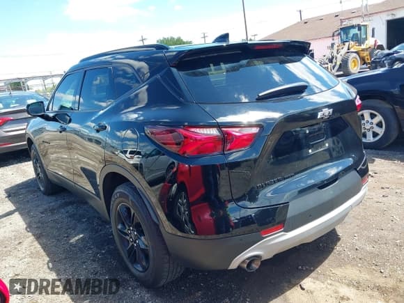 ✅ 2020 Chevrolet Blazer LT • VIN: 3GNKBHRS8LS717045 • Lot: 43017567. Listed on IAAI with 68,651 mi. Free auction sales archive from the USA and detailed vehicle history report at DreamBid. Image 3.