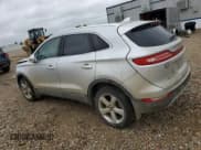 ✅ 2017 Lincoln MKC Premiere • VIN: 5LMCJ1D98HUL19071 • Lot: 80833485. Wystawiony na Copart z przebiegiem 163 520 mil. Bezpłatny archiwum sprzedaży aukcyjnych z USA i szczegółowy raport historii pojazdu na DreamBid. Zdjęcie 2.