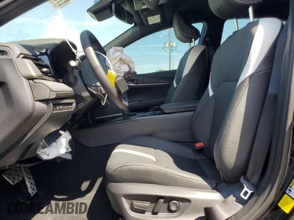 2025 Toyota Camry LE with VIN 4T1DAACK6SU189097, listed as a Copart auction lot 81190485 with 6,366 mi miles and Salvage title. Bid and sale history available at DreamBid. Image 7.