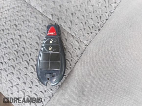 ✅ 2010 Chrysler Town & Country LX • VIN: 2A4RR2D15AR456363 • Lot: 42127422. Wystawiony na IAAI z przebiegiem 213 715 mil. Bezpłatny archiwum sprzedaży aukcyjnych z USA i szczegółowy raport historii pojazdu na DreamBid. Zdjęcie 11.