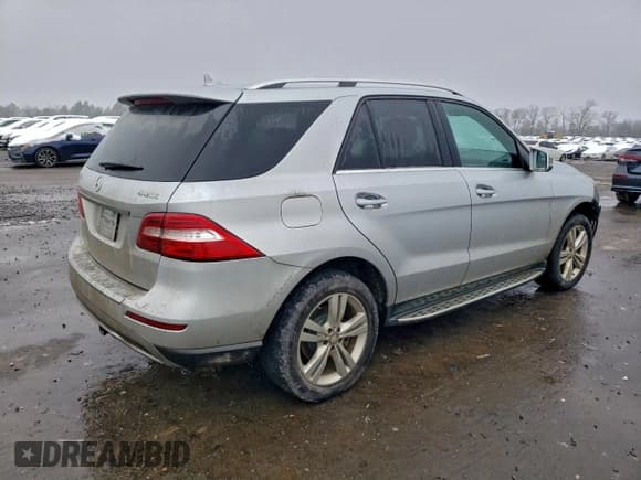 ✅ 2013 Mercedes-Benz M 350 • VIN: 4JGDA5HBXDA121650 • Лот: 95571405. Опубликован ранее на Copart с пробегом 177 768 миль. Бесплатный доступ к архиву аукционных продаж из США и подробный отчёт об истории автомобиля на DreamBid. Изображение 3.