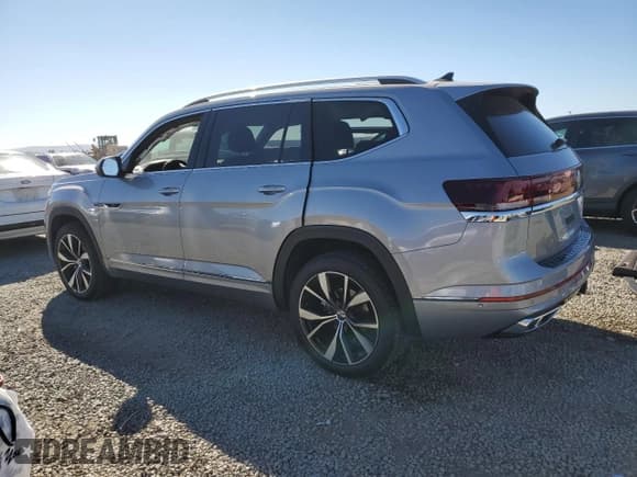 ✅ 2024 Volkswagen Atlas SEL Premium R-Line • VIN: 1V2FR2CAXRC595482 • Lot: 90329845. Wystawiony na Copart z przebiegiem 16 943 mil. Bezpłatny archiwum sprzedaży aukcyjnych z USA i szczegółowy raport historii pojazdu na DreamBid. Zdjęcie 2.