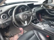 ✅ 2017 Mercedes-Benz C 300 • VIN: 55SWF4KB4HU220347 • Lot: 43750729. Wystawiony na IAAI z przebiegiem 63 866 mil. Bezpłatny archiwum sprzedaży aukcyjnych z USA i szczegółowy raport historii pojazdu na DreamBid. Zdjęcie 5.