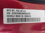 ✅ 2022 Dodge Charger SXT • VIN: 2C3CDXBG3NH202505 • Lot: 43357983. Wystawiony na IAAI z przebiegiem 35 930 mil. Bezpłatny archiwum sprzedaży aukcyjnych z USA i szczegółowy raport historii pojazdu na DreamBid. Zdjęcie 9.