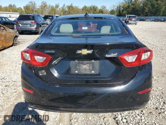 ✅ 2017 Chevrolet Cruze LS • VIN: 1G1BC5SM6H7179461 • Lot: 87067135. Listed on Copart with 206,715 mi. Free auction sales archive from the USA and detailed vehicle history report at DreamBid. Image 6.