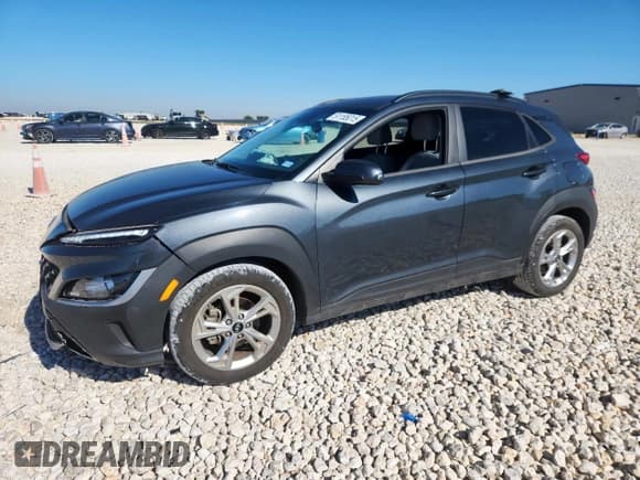 ✅ 2022 Hyundai Kona SEL • VIN: KM8K62AB4NU759782 • Лот: 91185015. Опубликован ранее на Copart с пробегом 10 996 миль. Бесплатный доступ к архиву аукционных продаж из США и подробный отчёт об истории автомобиля на DreamBid. Изображение 1.