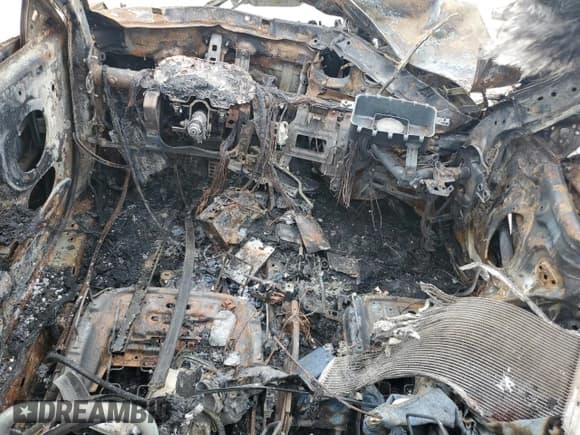 ✅ 2016 Hyundai Veloster • VIN: KMHTC6AD4GU265849 • Лот: 77399884. Опубликован ранее на Copart с пробегом Не указан. Бесплатный доступ к архиву аукционных продаж из США и подробный отчёт об истории автомобиля на DreamBid. Изображение 8.