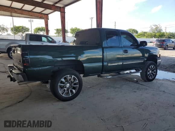 2005 Chevrolet Silverado 1500 LS z VIN 2GCEC19T751155138, wystawiony jako Copart lot #87061145 z przebiegiem 293 274 mil mil oraz Szkoda całkowita • Salvage title. Historia ofert i sprzedaży dostępna na DreamBid. Obrazek 3.