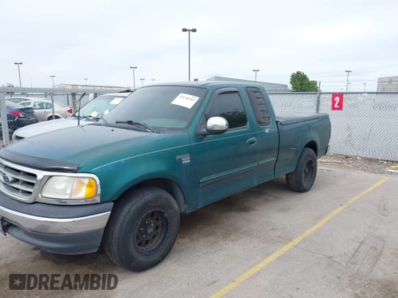 ✅ 2000 Ford F-150 XL • VIN: 1FTRX17L2YNC17735 • Lot: 42538269. Listed on IAAI with Not provided. Free auction sales archive from the USA and detailed vehicle history report at DreamBid. Image 2.