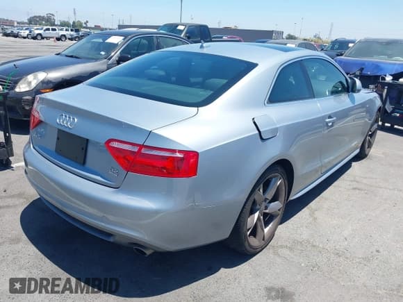 ✅ 2009 Audi A5 • VIN: WAUDK78T09A054860 • Lot: 42598757. Listed on IAAI with 25,861 mi. Free auction sales archive from the USA and detailed vehicle history report at DreamBid. Image 4.