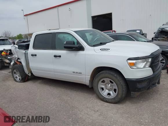 2022 Ram 1500 Tradesman z VIN 1C6SRFNT0NN416927, wystawiony jako IAAI lot #42019996 z przebiegiem 91 025 mil mil oraz . Historia ofert i sprzedaży dostępna na DreamBid. Obrazek 12.