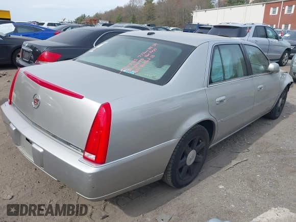 ✅ 2007 Cadillac DTS Luxury I • VIN: 1G6KD57Y67U162226 • Lot: 42087087. Listed on IAAI with 92,370 mi. Free auction sales archive from the USA and detailed vehicle history report at DreamBid. Image 4.