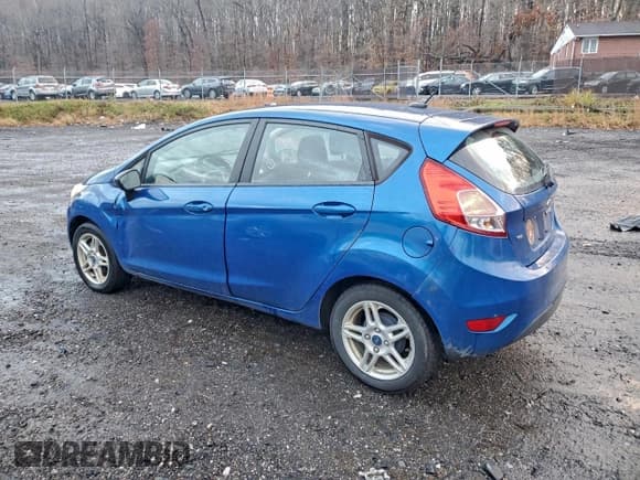 ✅ 2019 Ford Fiesta SE • VIN: 3FADP4EJ2KM131829 • Lot: 94934785. Listed on Copart with 85,098 mi. Free auction sales archive from the USA and detailed vehicle history report at DreamBid. Image 2.