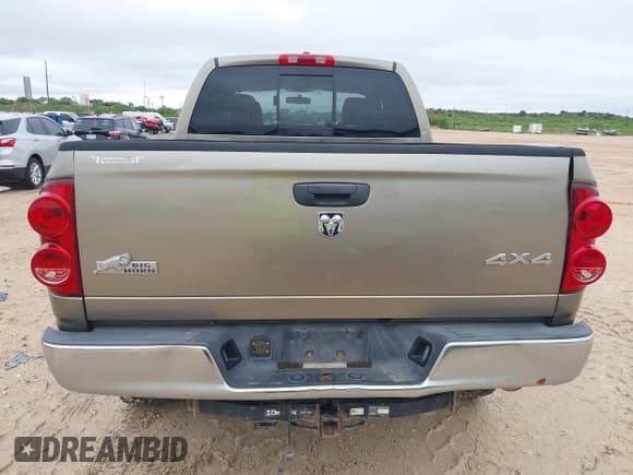 ✅ 2009 Dodge 2500 SLT • VIN: 3D7KS28T19G551727 • Лот: 42206638. Опубликован ранее на IAAI с пробегом 237 005 миль. Бесплатный доступ к архиву аукционных продаж из США и подробный отчёт об истории автомобиля на DreamBid. Изображение 16.