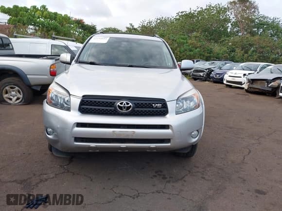 ✅ 2008 Toyota RAV4 Sport • VIN: JTMZK32V685016181 • Lot: 42194844. Wystawiony na IAAI z przebiegiem 43 521 mil. Bezpłatny archiwum sprzedaży aukcyjnych z USA i szczegółowy raport historii pojazdu na DreamBid. Zdjęcie 12.