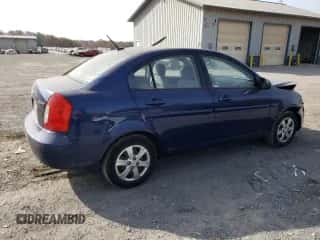 2009 Hyundai Accent Auto GLS z VIN KMHCN46C29U328657, wystawiony jako Copart lot #77827564 z przebiegiem 56 314 mil mil oraz Szkoda całkowita • Salvage title. Historia ofert i sprzedaży dostępna na DreamBid. Obrazek 3.