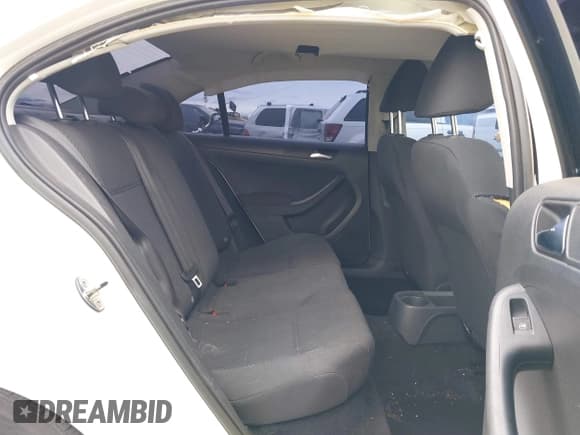 ✅ 2011 Volkswagen Jetta • VIN: 3VW2K7AJ1BM331976 • Lot: 41808562. Listed on IAAI with 191,611 mi. Free auction sales archive from the USA and detailed vehicle history report at DreamBid. Image 8.