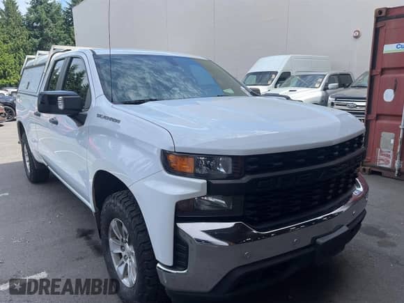 2019 Chevrolet Silverado 1500 Work Truck z VIN 1GCRYAEF7KZ324550, wystawiony jako IAAI lot #42689334 z przebiegiem 115 326 mil mil oraz . Historia ofert i sprzedaży dostępna na DreamBid. Obrazek 1.