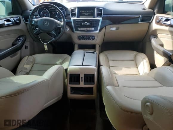 ✅ 2013 Mercedes-Benz M 350 • VIN: 4JGDA5JB5DA234352 • Lot: 70123145. Wystawiony na Copart z przebiegiem 160 866 mil. Bezpłatny archiwum sprzedaży aukcyjnych z USA i szczegółowy raport historii pojazdu na DreamBid. Zdjęcie 8.