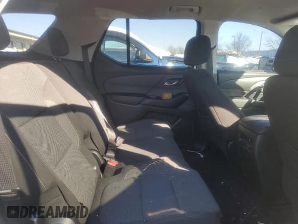 ✅ 2018 Chevrolet Traverse LS • VIN: 1GNERFKW7JJ127542 • Lot: 88205185. Wystawiony na Copart z przebiegiem 94 201 mil. Bezpłatny archiwum sprzedaży aukcyjnych z USA i szczegółowy raport historii pojazdu na DreamBid. Zdjęcie 12.