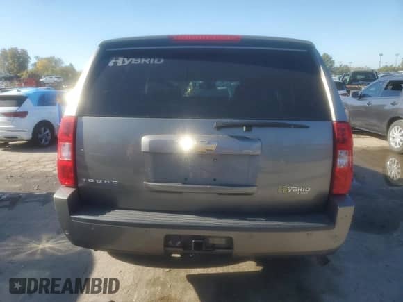 2008 Chevrolet Tahoe с VIN 1GNFC13548R120199, выставлен на аукционе Copart как лот 90063555 с пробегом 180 877 миль миль и Списание • Salvage title. История ставок и продаж доступна на DreamBid. Изображение 6.