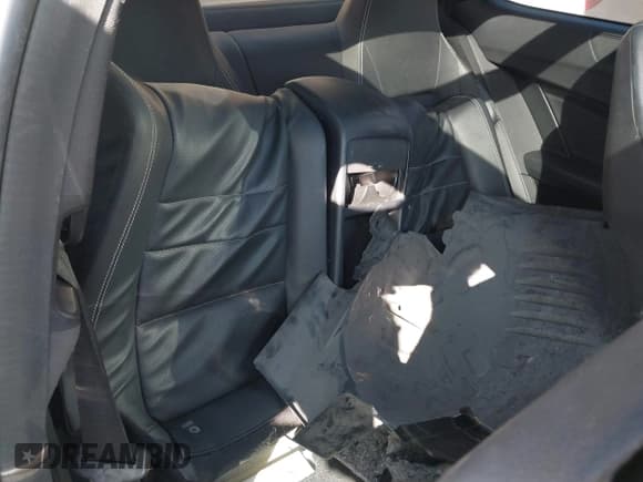 ✅ 2012 Mercedes-Benz C 250 • VIN: WDDGJ4HB0CF743130 • Lot: 41516516. Wystawiony na IAAI z przebiegiem Nie podano. Bezpłatny archiwum sprzedaży aukcyjnych z USA i szczegółowy raport historii pojazdu na DreamBid. Zdjęcie 8.