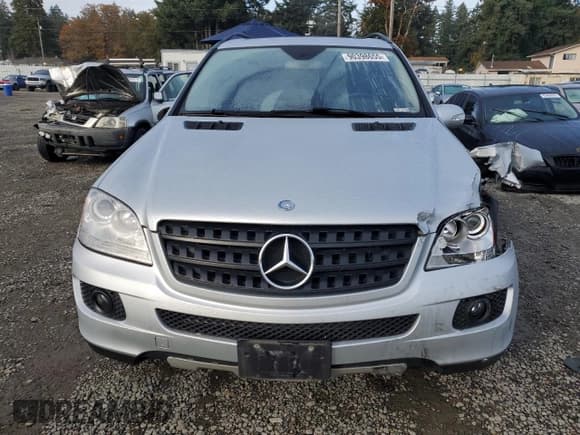 ✅ 2006 Mercedes-Benz M 350 • VIN: 4JGBB86E26A074541 • Lot: 90398655. Wystawiony na Copart z przebiegiem 109 466 mil. Bezpłatny archiwum sprzedaży aukcyjnych z USA i szczegółowy raport historii pojazdu na DreamBid. Zdjęcie 5.