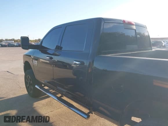 ✅ 2017 Ram 2500 Lone Star • VIN: 3C6UR5DL0HG581667 • Lot: 43709408. Wystawiony na IAAI z przebiegiem 141 647 mil. Bezpłatny archiwum sprzedaży aukcyjnych z USA i szczegółowy raport historii pojazdu na DreamBid. Zdjęcie 14.