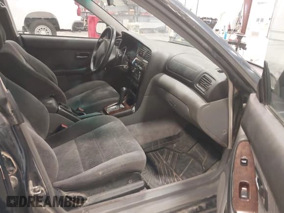 ✅ 2001 Subaru Legacy Outback • VIN: 4S3BH665217615181 • Лот: 43507345. Опубликован ранее на IAAI с пробегом 292 276 миль. Бесплатный доступ к архиву аукционных продаж из США и подробный отчёт об истории автомобиля на DreamBid. Изображение 5.